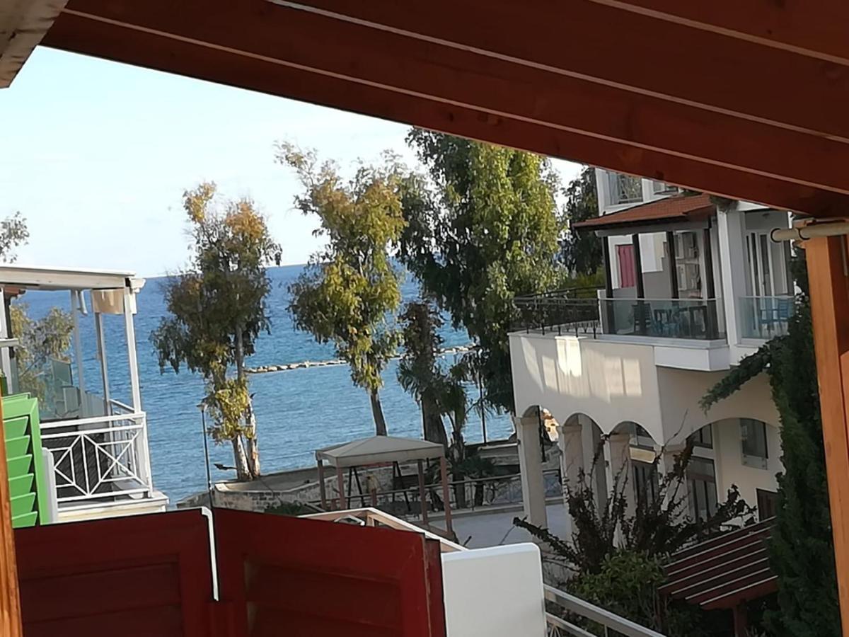 Galatex Beach Studio Apartment Limassol Luaran gambar