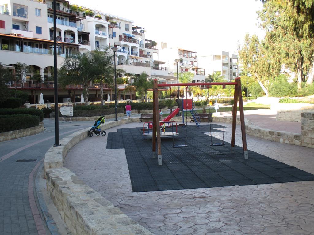 Galatex Beach Studio Apartment Limassol Luaran gambar