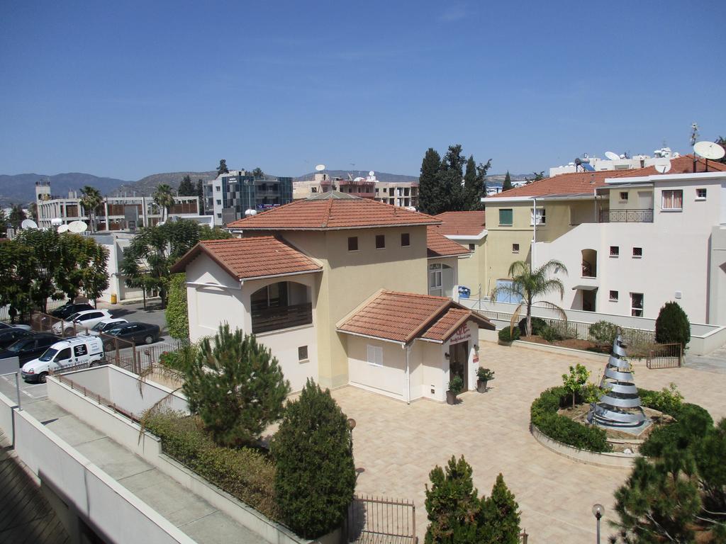 Galatex Beach Studio Apartment Limassol Luaran gambar